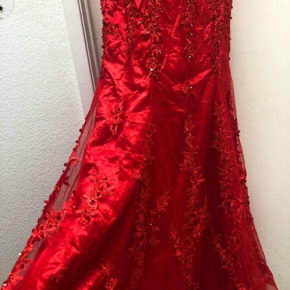 Mermaid evening red dress. Beads & appliqués. Vestido de fiesta de noche. - Picture 11 of 11